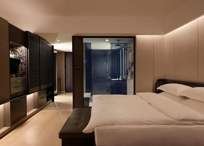 Equinox Hotel New York